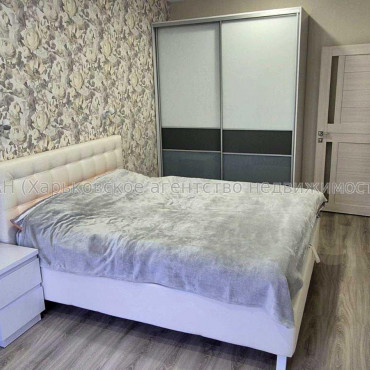 Продам квартиру, Героев Харькова просп. , 2 кім., 70 м², евроремонт 