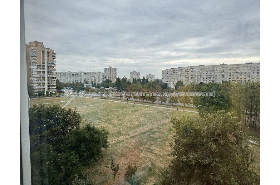 Продам квартиру, Победы просп. , 3  ком., 64.90 м², косметический ремонт 