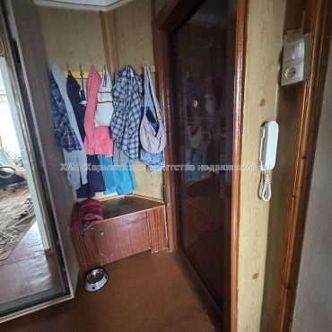 Продам квартиру, Победы просп. , 3  ком., 64.90 м², косметический ремонт 