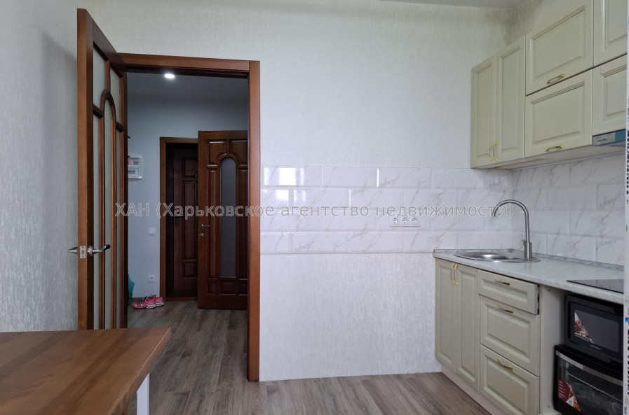 Продам квартиру, Мира ул. , 1  ком., 39.80 м², капитальный ремонт 