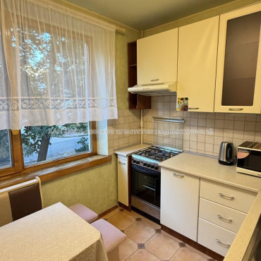 Сдам квартиру, Бучмы ул. , 24 , 1  ком., 33 м², косметический ремонт 