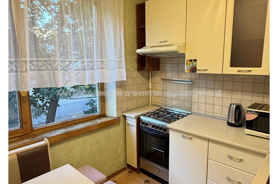 Сдам квартиру, Бучмы ул. , 24 , 1  ком., 33 м², косметический ремонт 