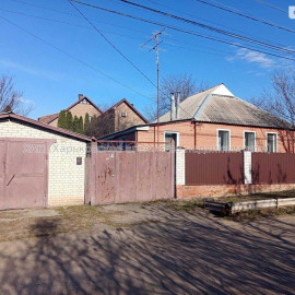 Продам дом, Лазковский пер. , 61.30 м², 4.60 сот., советский ремонт