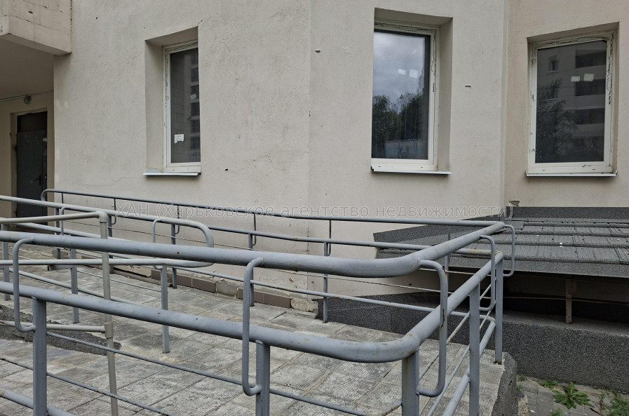 Продам квартиру, Профессорская ул. , 14 , 2 кім., 70 м², без внутренних работ 