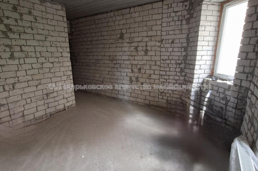 Продам квартиру, Профессорская ул. , 14 , 2 кім., 70 м², без внутренних работ 