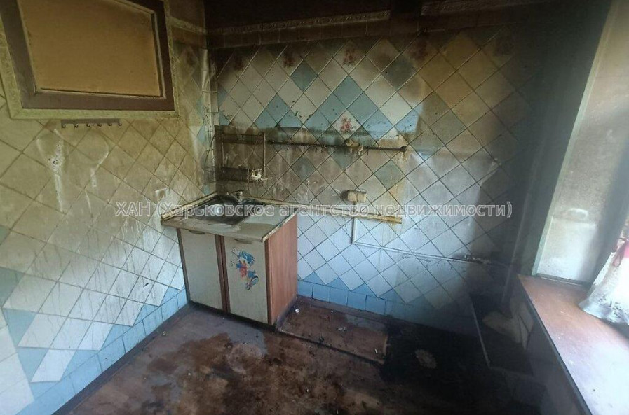 Продам квартиру, Каденюка ул. , 1  ком., 29.70 м², без ремонта 