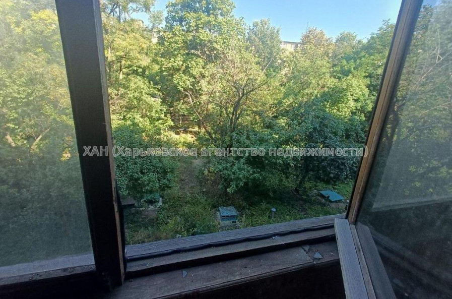 Продам квартиру, Каденюка ул. , 1  ком., 29.70 м², без ремонта 