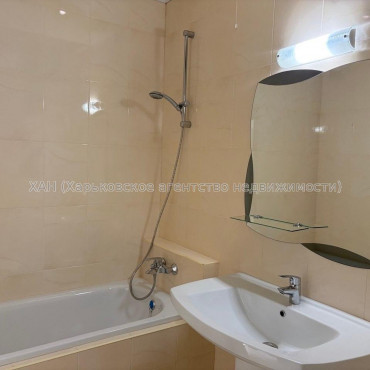 Продам квартиру, Мирослава Мисли ул. , 50Е , 2  ком., 67 м², косметический ремонт 