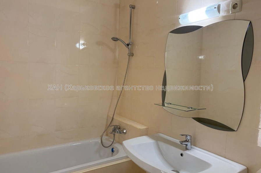 Продам квартиру, Мирослава Мисли ул. , 50Е , 2  ком., 67 м², косметический ремонт 