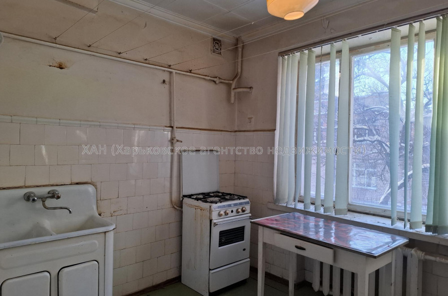 Сдам квартиру, Науки просп. , 2  ком., 56.60 м², частичный ремонт 