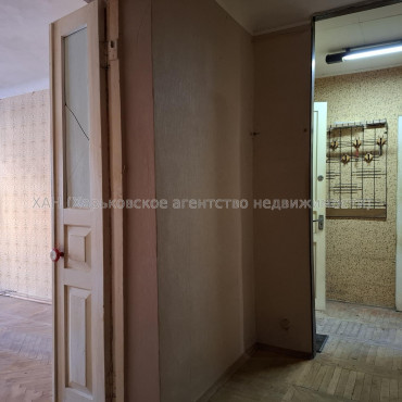 Сдам квартиру, Науки просп. , 2  ком., 56.60 м², частичный ремонт 