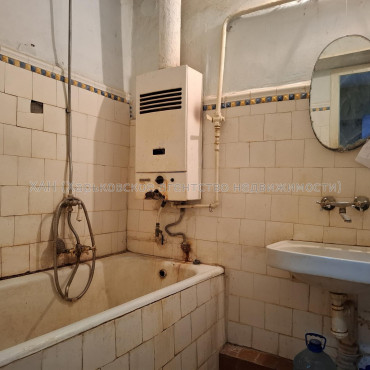 Сдам квартиру, Науки просп. , 2  ком., 56.60 м², частичный ремонт 