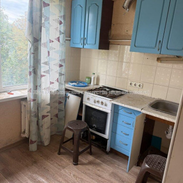 Продам квартиру, 23 Августа ул. , 2 кім., 43.80 м², советский ремонт 