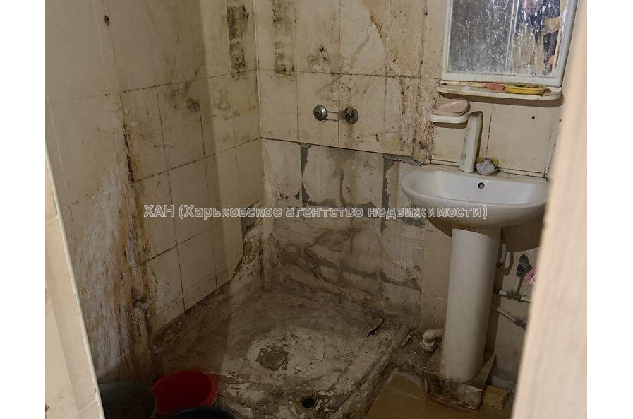 Продам квартиру, 23 Августа ул. , 2 кім., 43.80 м², советский ремонт 