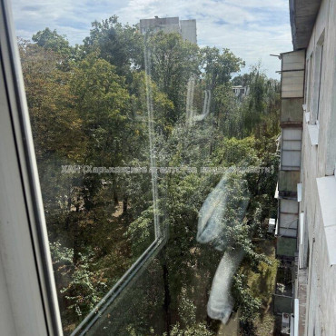 Продам квартиру, 23 Августа ул. , 2 кім., 43.80 м², советский ремонт 