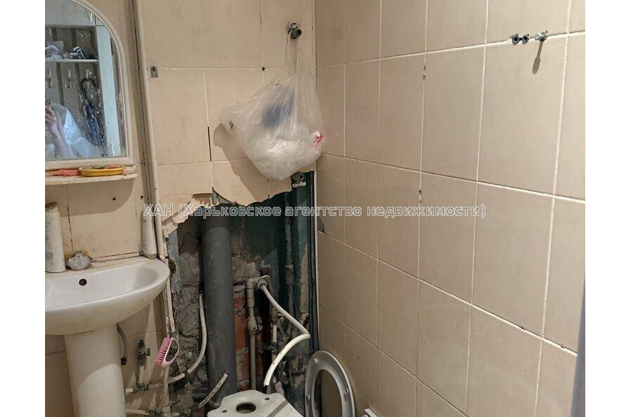 Продам квартиру, 23 Августа ул. , 2 кім., 43.80 м², советский ремонт 