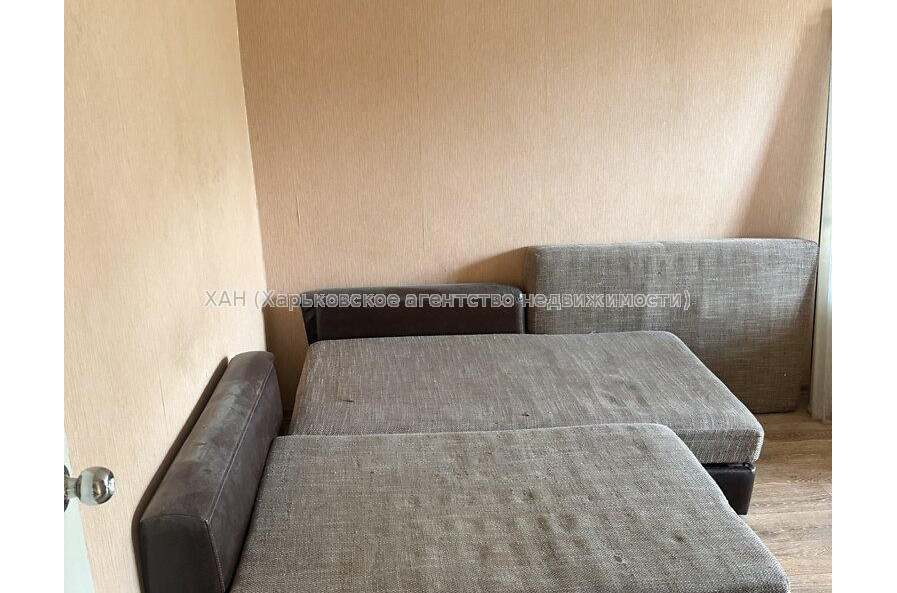 Продам квартиру, 23 Августа ул. , 2 кім., 43.80 м², советский ремонт 