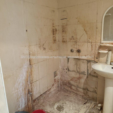 Продам квартиру, 23 Августа ул. , 2 кім., 43.80 м², советский ремонт 