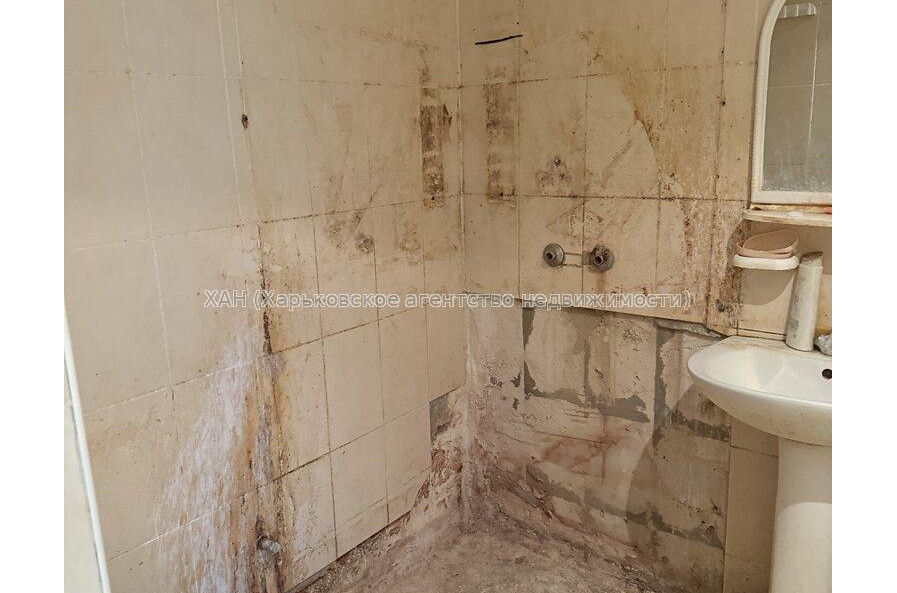 Продам квартиру, 23 Августа ул. , 2 кім., 43.80 м², советский ремонт 