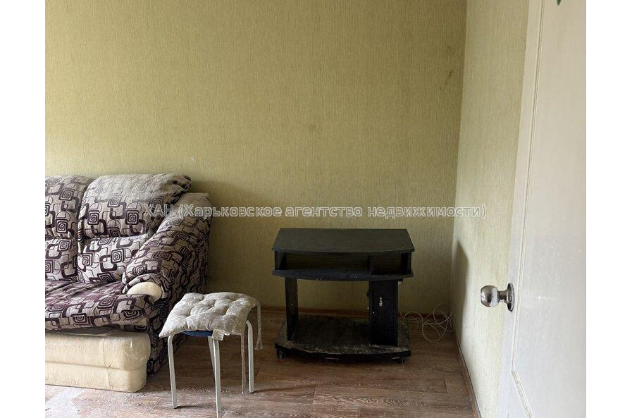 Продам квартиру, 23 Августа ул. , 2 кім., 43.80 м², советский ремонт 