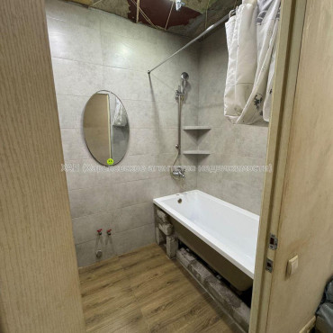 Продам квартиру, Стадионный проезд , 3 кім., 55 м², без отделочных работ 