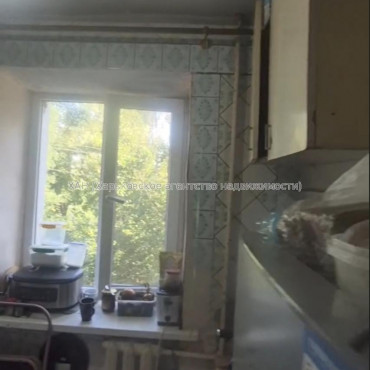 Продам квартиру, Ново-Баварский просп. , 3  ком., 54 м², советский ремонт 
