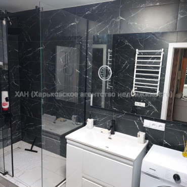 Продам квартиру, Академика Павлова ул. , 3  ком., 68 м², евроремонт 