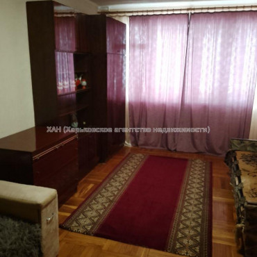 Продам квартиру, 92-й бригады ул. , 1  ком., 35.50 м², косметический ремонт 