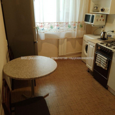 Продам квартиру, 92-й бригады ул. , 1  ком., 35.50 м², косметический ремонт 