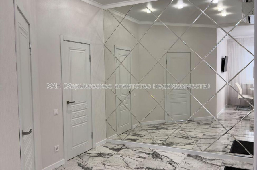 Продам квартиру, Ботаническая ул. , 1 кім., 54.50 м², авторский дизайн 