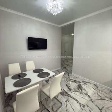 Продам квартиру, Ботаническая ул. , 1 кім., 54.50 м², авторский дизайн 