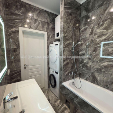 Продам квартиру, Ботаническая ул. , 1 кім., 54.50 м², авторский дизайн 
