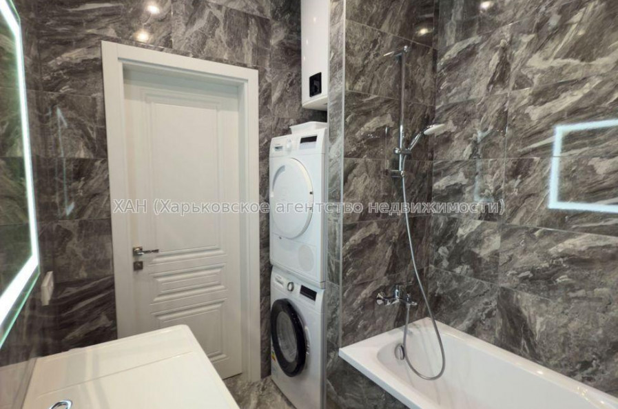Продам квартиру, Ботаническая ул. , 1 кім., 54.50 м², авторский дизайн 