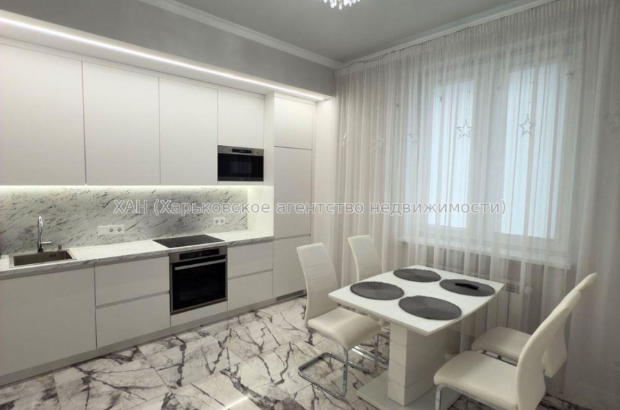 Продам квартиру, Ботаническая ул. , 1 кім., 54.50 м², авторский дизайн 
