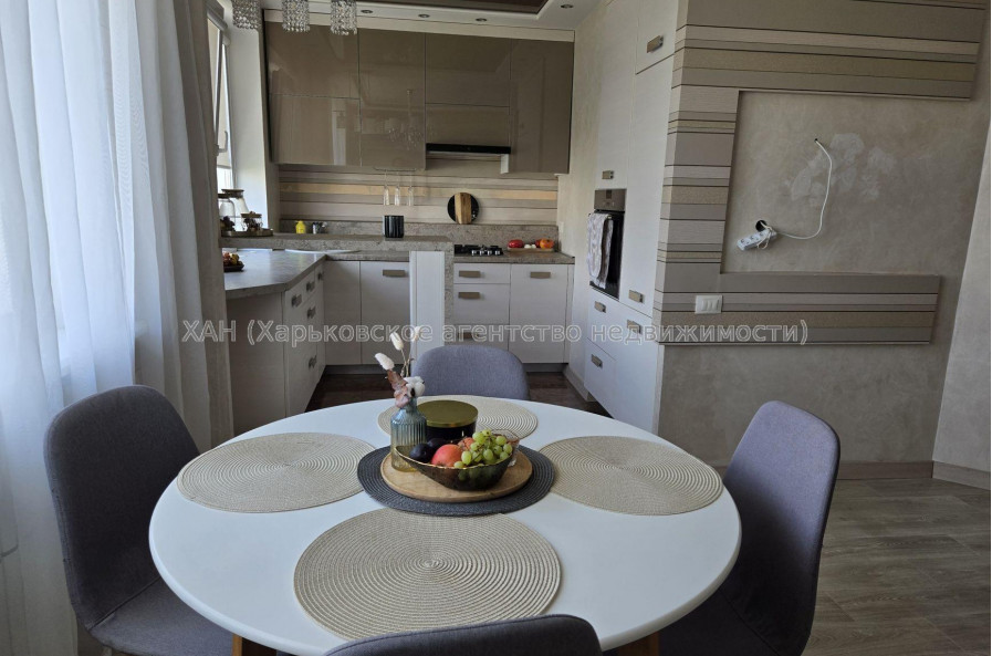 Продам квартиру, Победы просп. , 3  ком., 64 м², авторский дизайн 