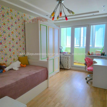 Продам квартиру, Победы просп. , 3  ком., 64 м², авторский дизайн 