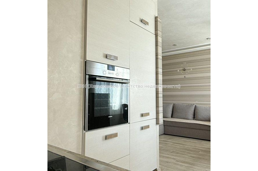 Продам квартиру, Победы просп. , 3  ком., 64 м², авторский дизайн 