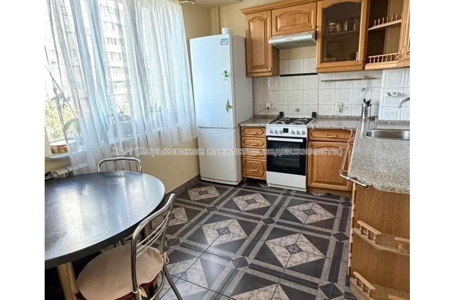 Продам квартиру, Гвардейцев Широнинцев ул. , 3  ком., 69.20 м², авторский дизайн 