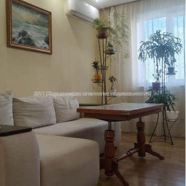 Продам квартиру, Гвардейцев Широнинцев ул. , 3  ком., 69.20 м², авторский дизайн 