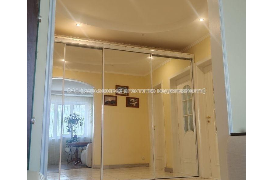 Продам квартиру, Гвардейцев Широнинцев ул. , 3  ком., 69.20 м², авторский дизайн 
