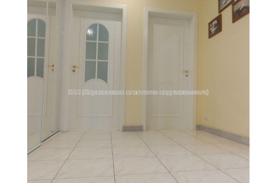 Продам квартиру, Гвардейцев Широнинцев ул. , 3  ком., 69.20 м², авторский дизайн 