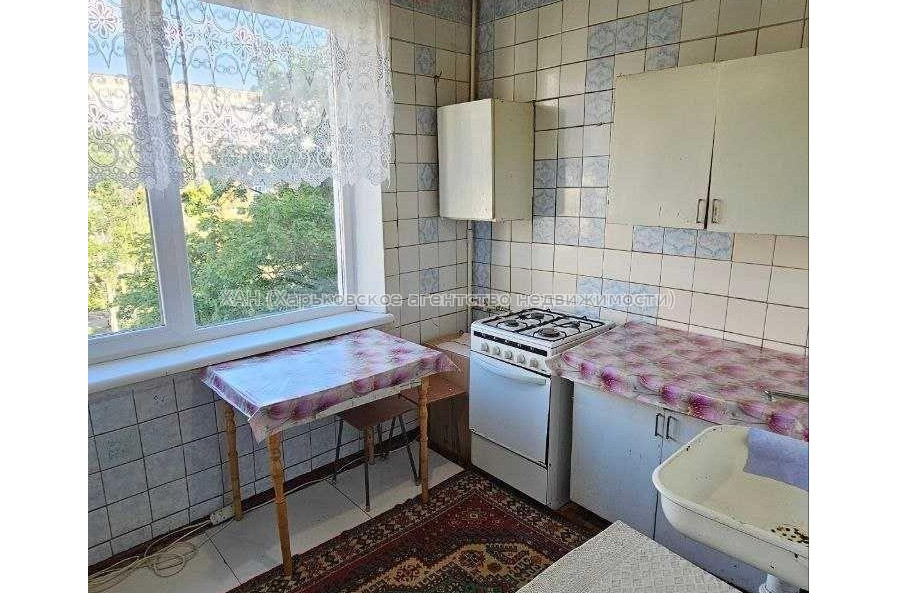 Продам квартиру, Гвардейцев Широнинцев ул. , 1 кім., 32.70 м², косметический ремонт 