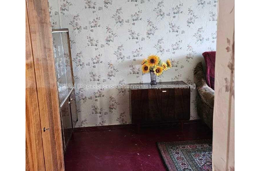 Продам квартиру, Гвардейцев Широнинцев ул. , 1 кім., 32.70 м², косметический ремонт 