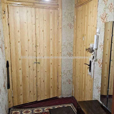 Продам квартиру, Гвардейцев Широнинцев ул. , 1 кім., 32.70 м², косметический ремонт 