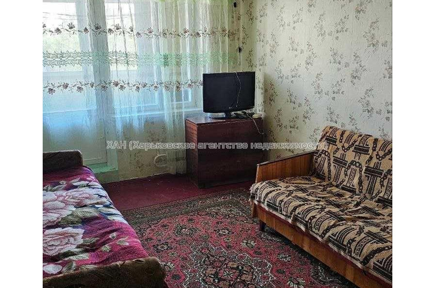 Продам квартиру, Гвардейцев Широнинцев ул. , 1 кім., 32.70 м², косметический ремонт 