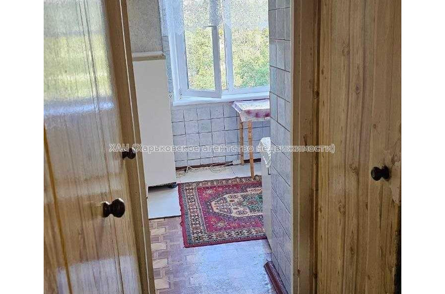Продам квартиру, Гвардейцев Широнинцев ул. , 1 кім., 32.70 м², косметический ремонт 