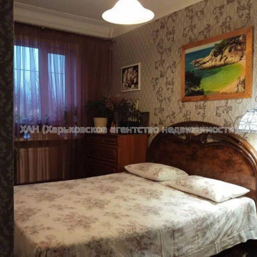 Продам квартиру, Богдана Хмельницкого ул. , 3 кім., 56 м², капитальный ремонт 