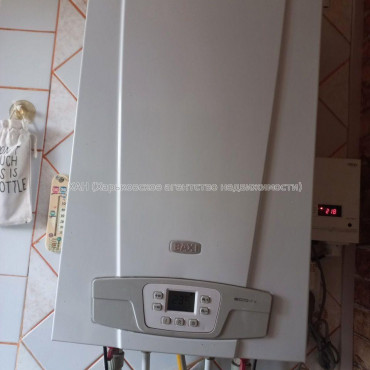 Продам квартиру, Богдана Хмельницкого ул. , 3 кім., 56 м², капитальный ремонт 