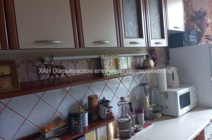 Продам квартиру, Богдана Хмельницкого ул. , 3 кім., 56 м², капитальный ремонт 