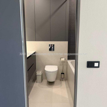 Продам квартиру, Героев Харькова просп. , 1 кім., 49 м², авторский дизайн 